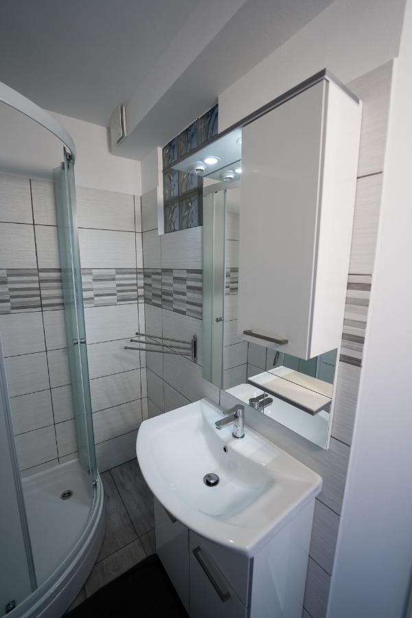 Bellevue Molet Apartments Capodistria Esterno foto