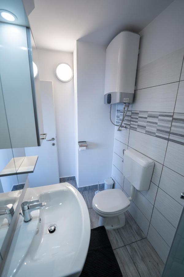 Bellevue Molet Apartments Capodistria Esterno foto