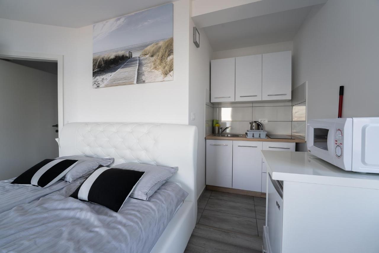 Bellevue Molet Apartments Capodistria Esterno foto