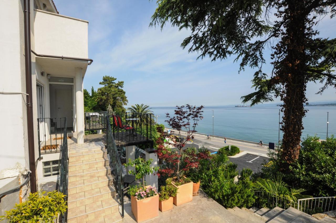 Bellevue Molet Apartments Capodistria Esterno foto