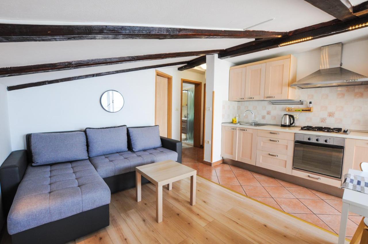 Bellevue Molet Apartments Capodistria Esterno foto