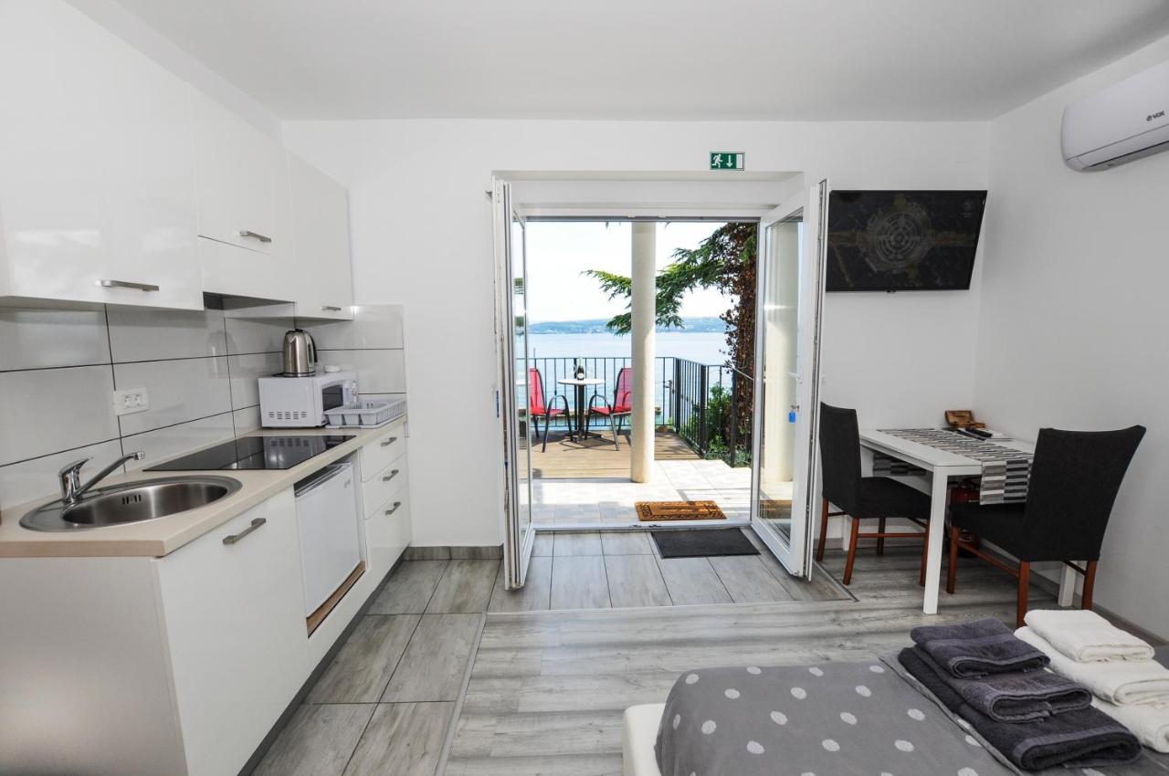 Bellevue Molet Apartments Capodistria Esterno foto