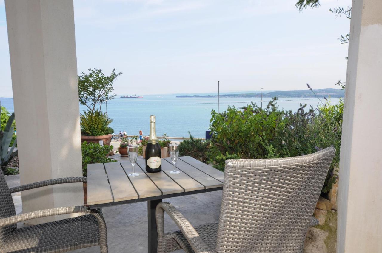 Bellevue Molet Apartments Capodistria Esterno foto