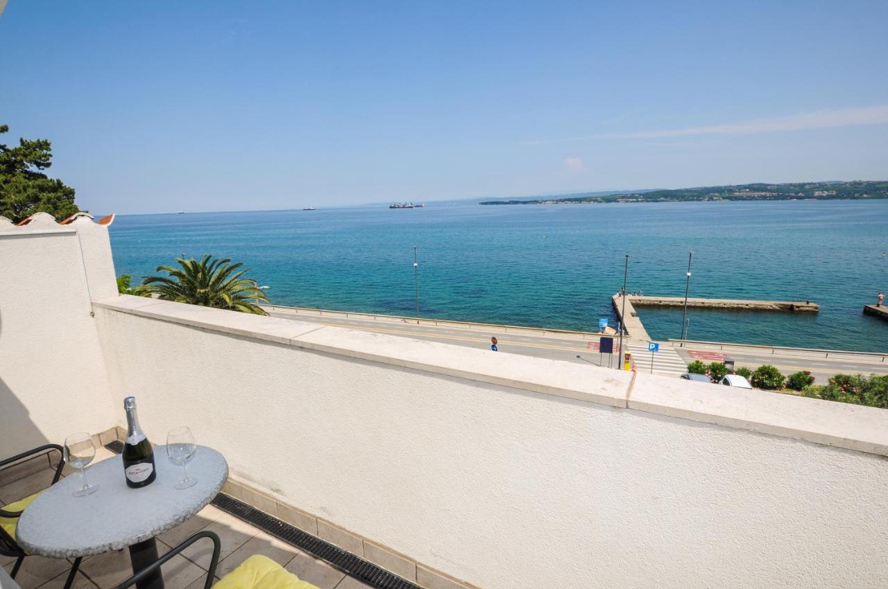 Bellevue Molet Apartments Capodistria Esterno foto